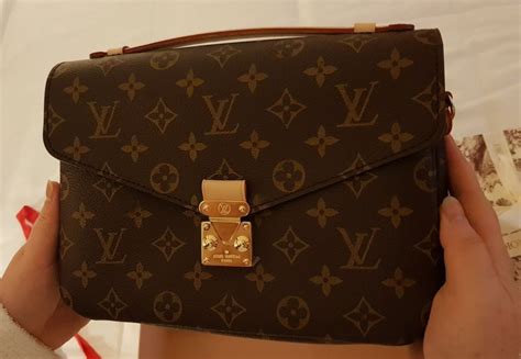 como saber si un bolso lv es original|louis vuitton bolso original.